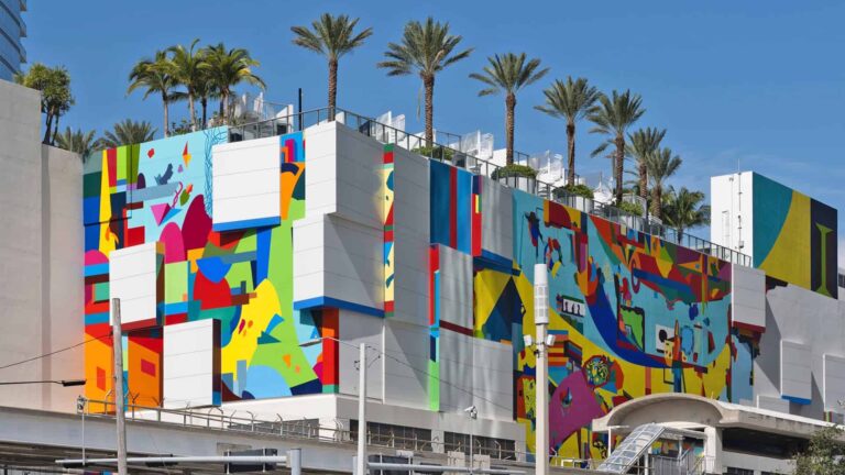 Sailing Hammock, 2019–2022 - Mural by Franz Ackermann