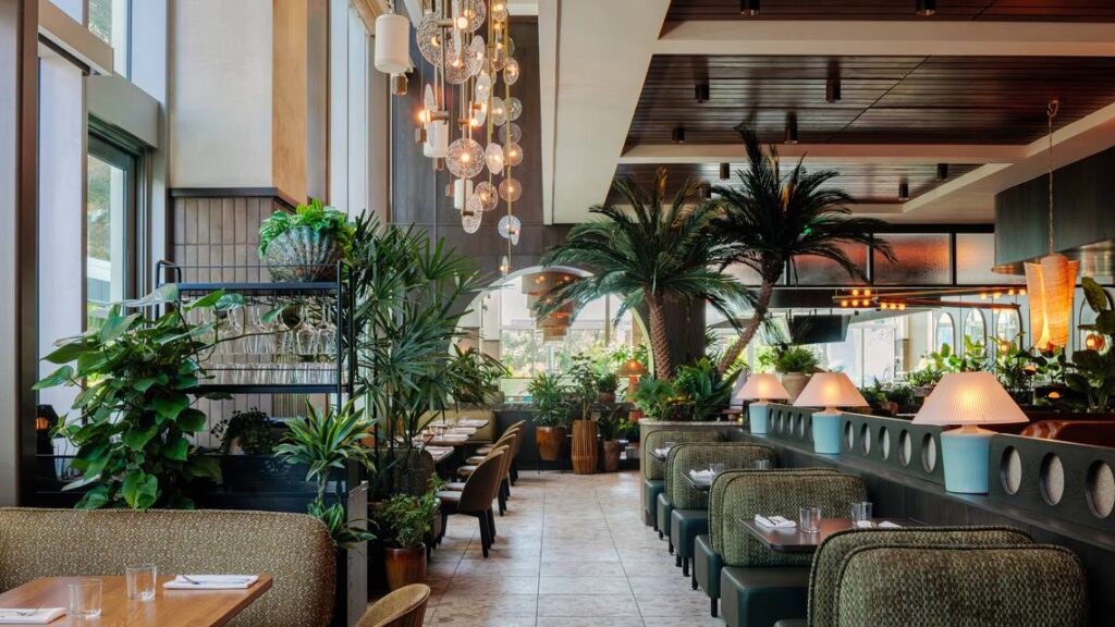 The interior of Earls Miami Worldcenter, a new restaurant from Canada. (Photo: Miami Herald/Earls Kitchen + Bar)